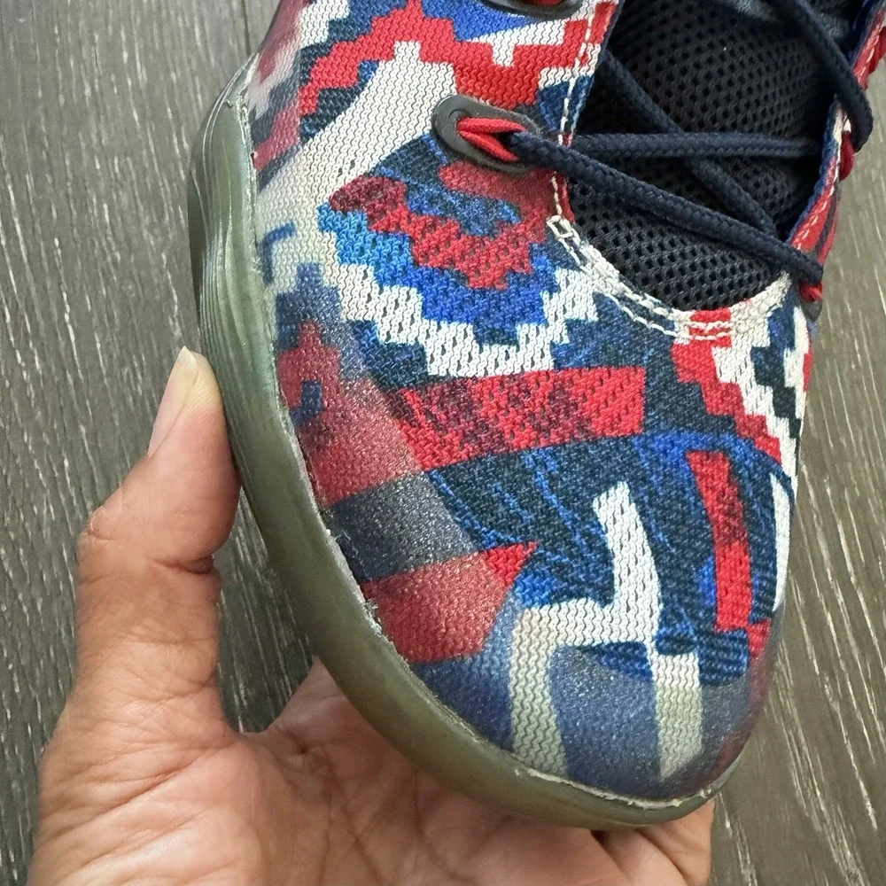 Kobe 9 EM Low 'Independence Day' (2014) Size 10.5 Needs Re-glue